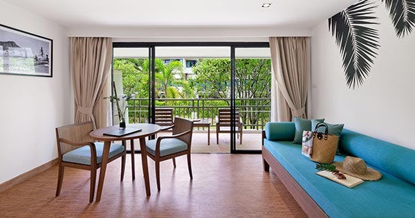 outrigger-khao-lak-beach-resort-deluxe-garden-balcony-02_7441