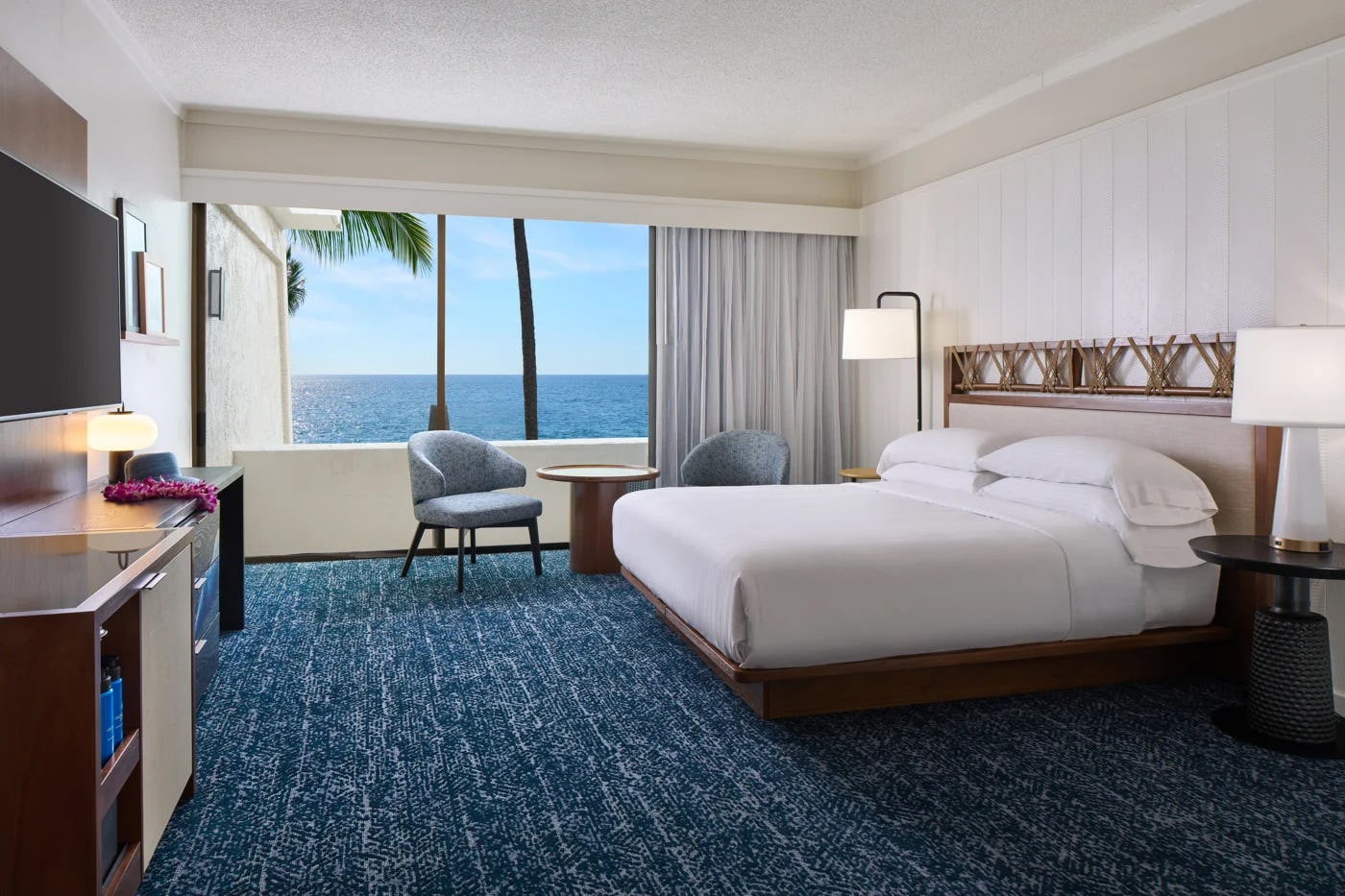 outrigger-kona-resort-and-spa-hawaii-club-ocean-view-suite-01_10298