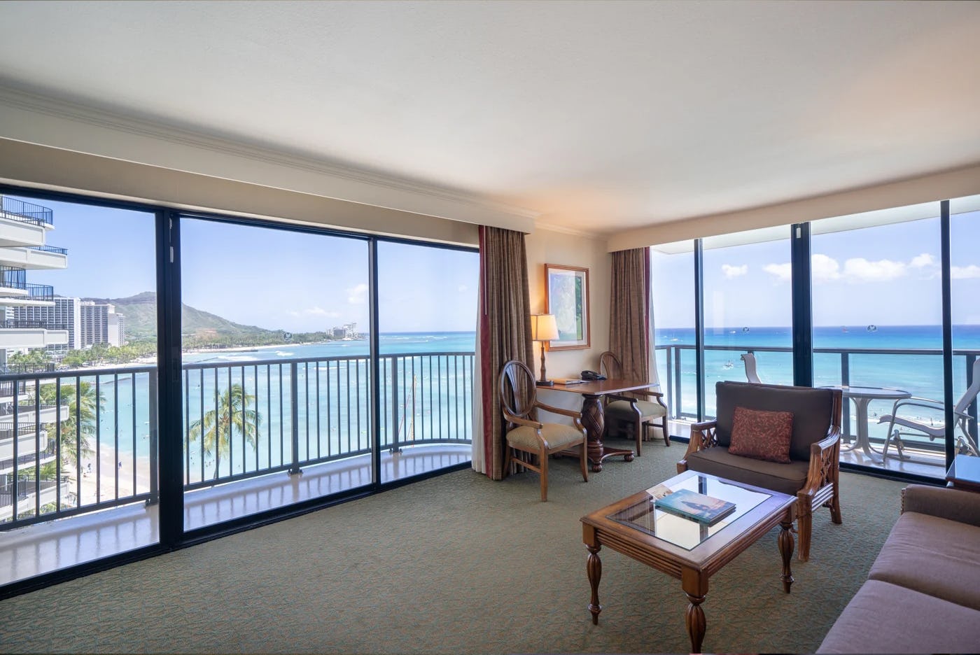 Club Diamond Head Oceanfront Suite