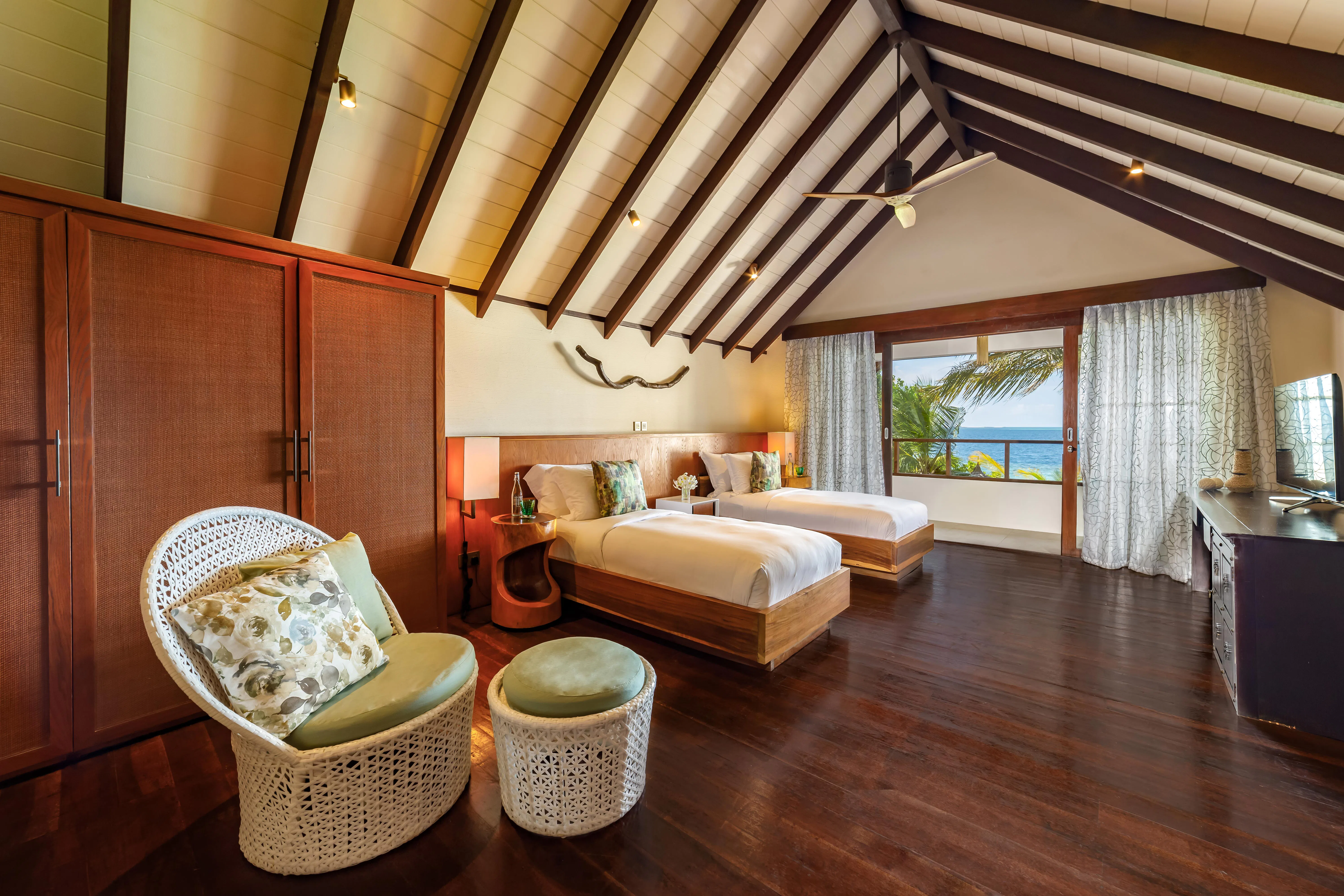 ozen-reserve-bolifushi-maldives-earth-pool-reserve-2br-01_2266