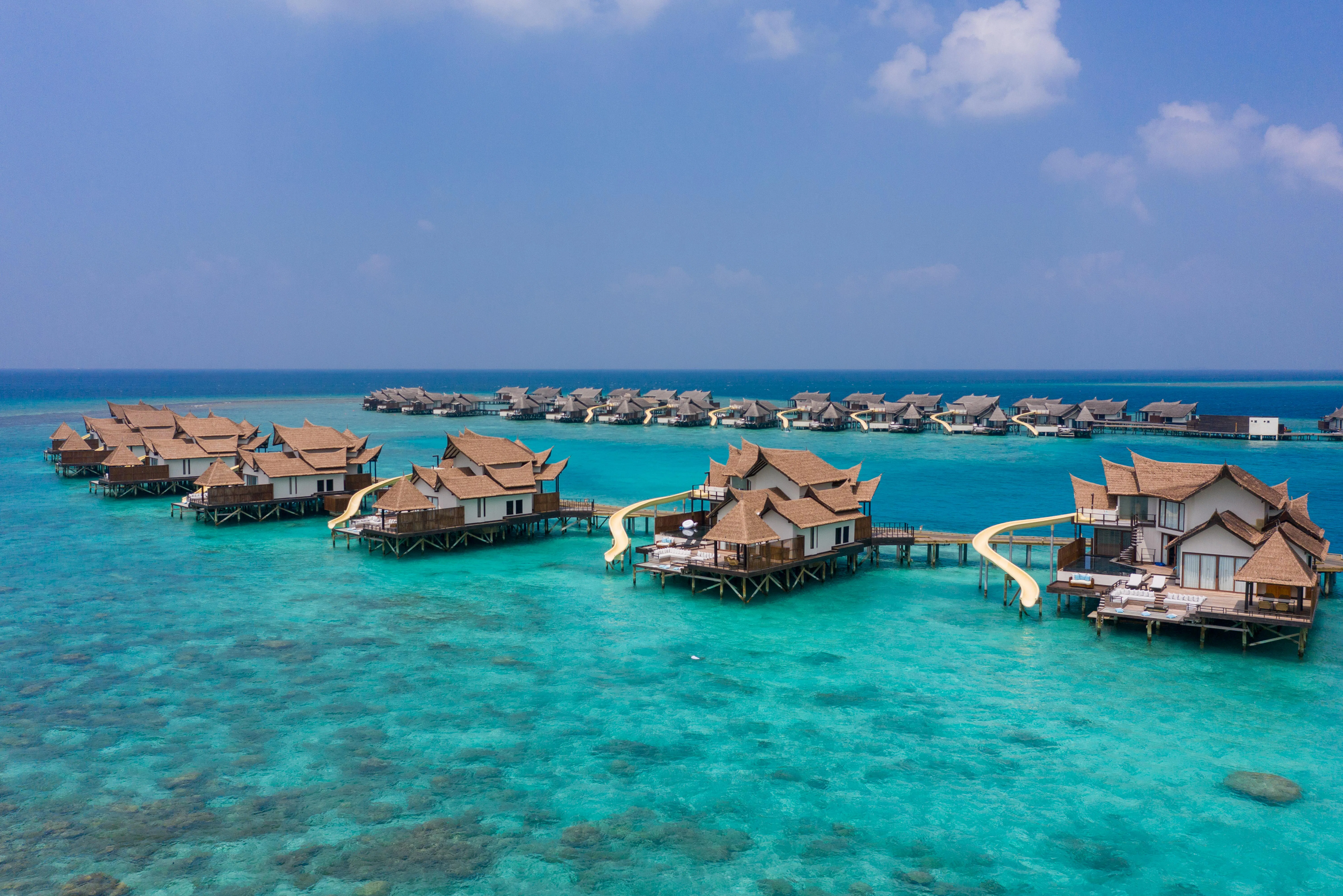 ozen-reserve-bolifushi-maldives-ocean-pool-reserve-sunset-with-slide-2br-01_2266