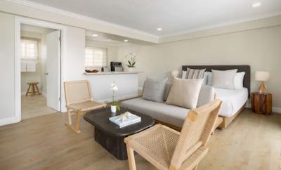 Premier Partial Ocean View King Bed