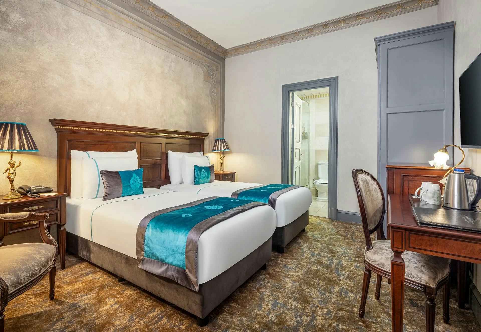 palazzo-donizetti-hotel-deluxe-twin-room_5411