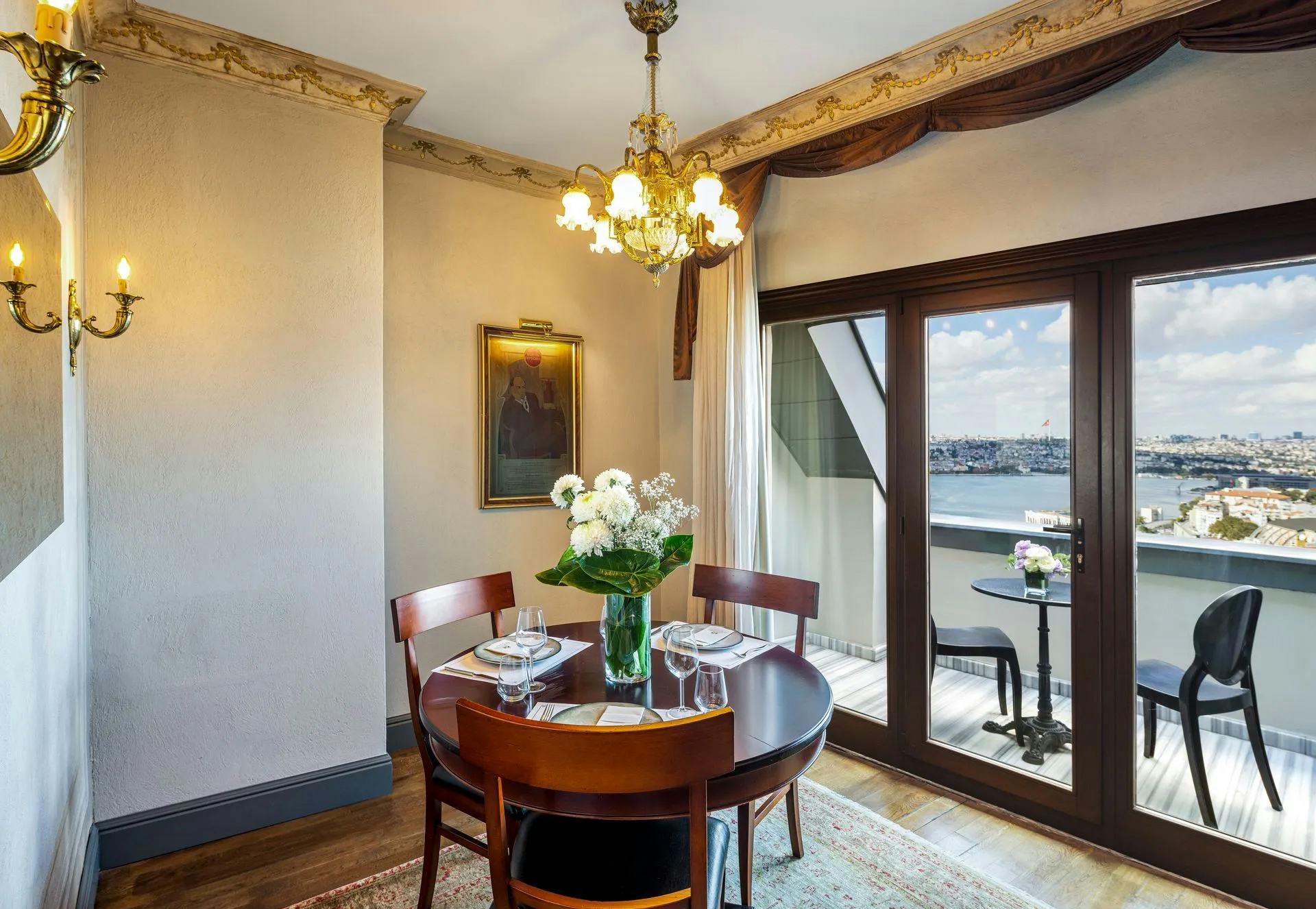 palazzo-donizetti-hotel-royal-suite-with-sea-view_5411