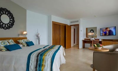 Junior Suite Pool View