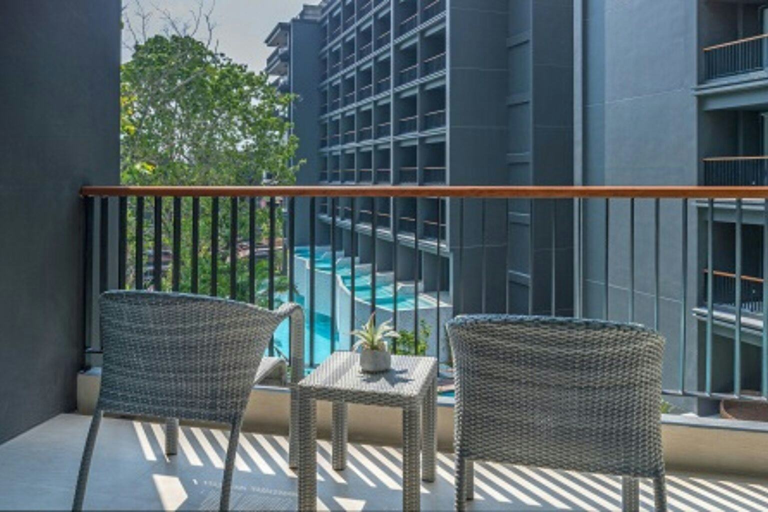 panan-krabi-resort-deluxe-family-pool-view-room-01_10174