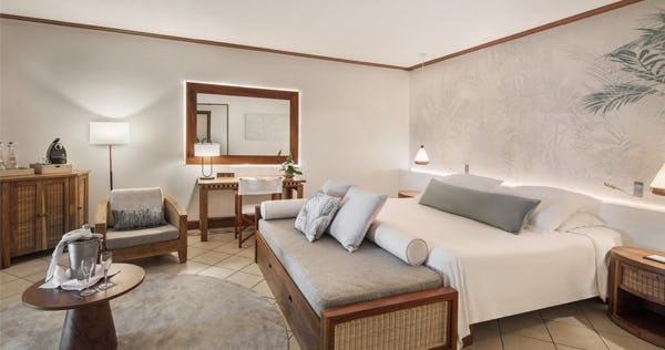 paradise-beachcomber-golf-resort-and-spa-mauritius-junior-suite-ground-floor_2026