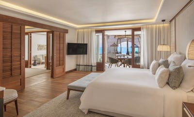 Senior Suite Beachfront