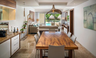 The Reserve Master Suite Swim-Up