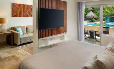 The Reserve Suite Swim-Up