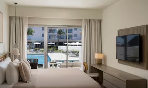 Master Suite Swim-Up