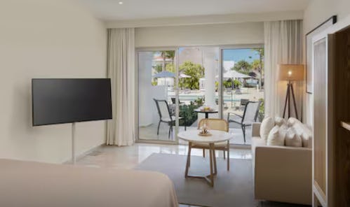 The Reserve Adults Only Junior Suite Swim-Up