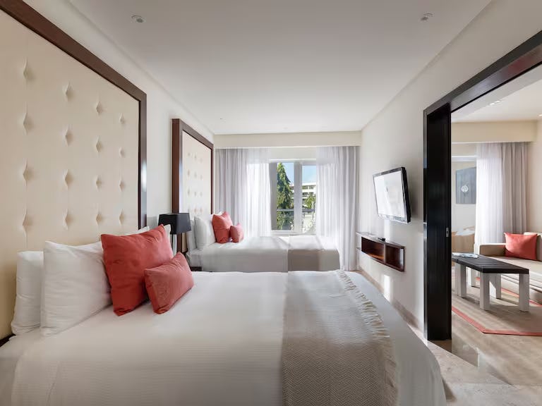 Family Concierge Suite Nature View