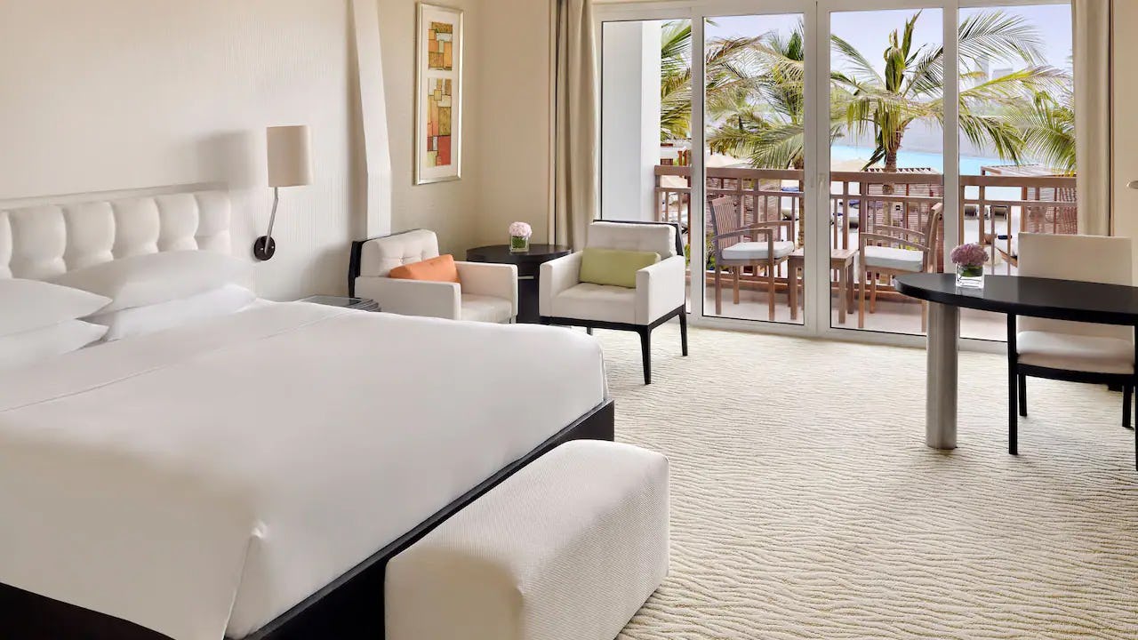 1 King Bed Lagoon View