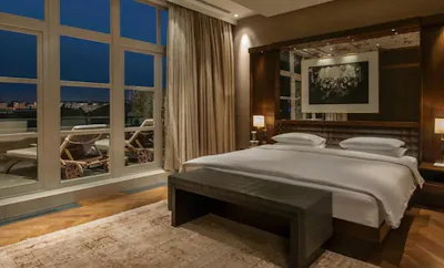 Diplomatic Suite