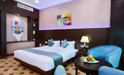 ACCESSIBLE ROOM CITY VIEW