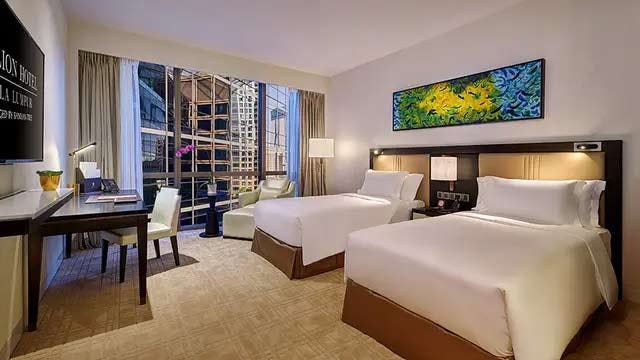 Courtyard Oasis - Twin