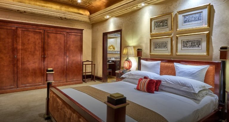 Club Presidential Room