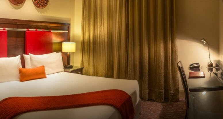 Executive Suites (1 King Bed)
