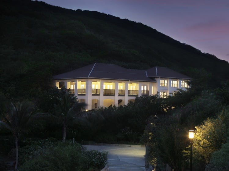 Hawks Nest 3-bedroom Villa