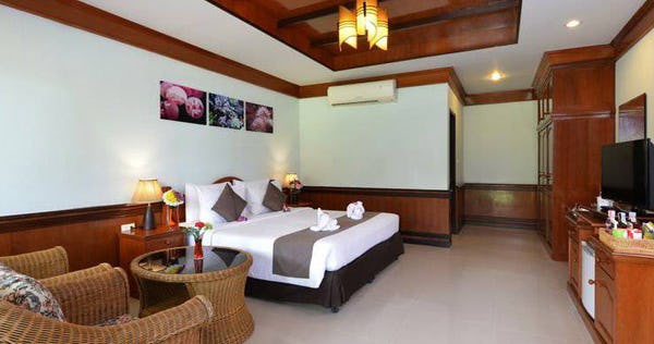 phangan-bayshore-resort-koh-phangan-deluxe-room-01_8009