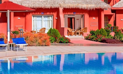 Bungalow with Pool View