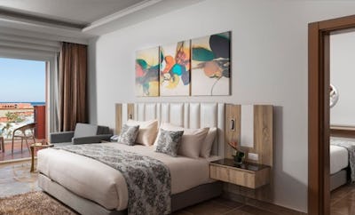 Deluxe Family Room With Sea View