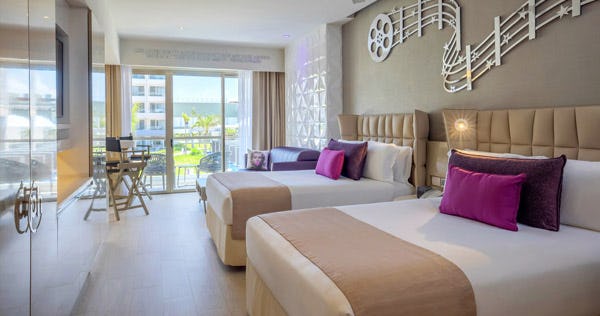 planet-hollywood-cancun-star-class-junior-suite_10996