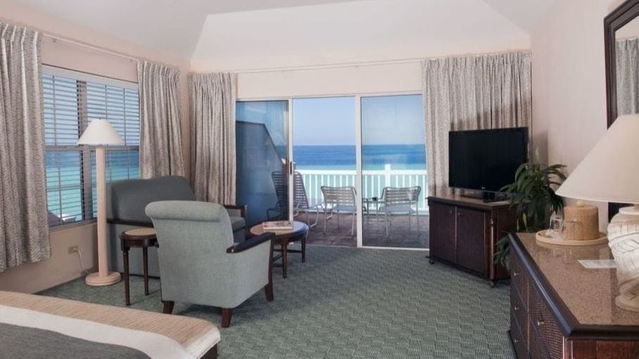 Oceanfront Deluxe King Rooms