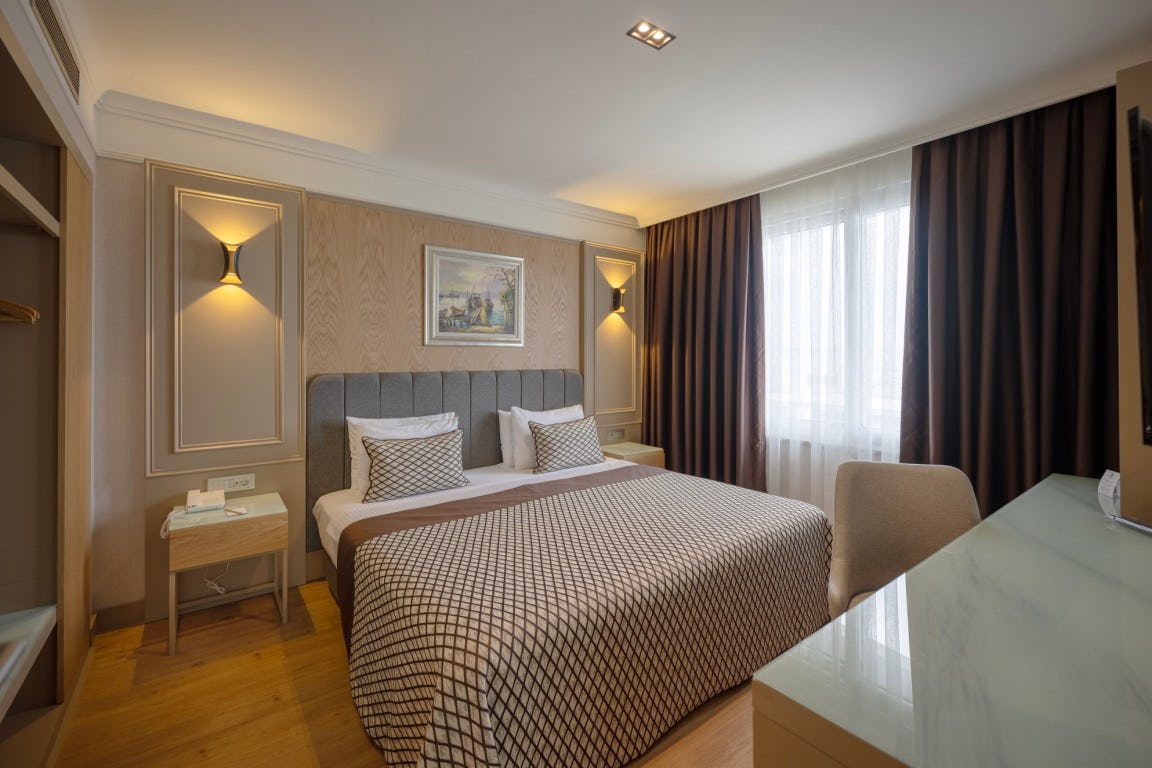 porto-bello-hotel-resort-and-spa-antalya-turkey-family-room-01_8152