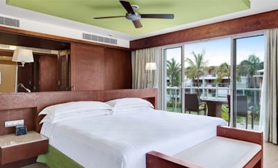 PANORAMIC SUITE OCEAN FRONT PREMIUM LEVEL