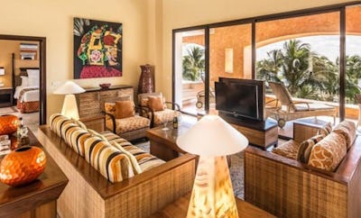 PRESIDENTIAL SUITE OCEAN FRONT PREMIUM LEVEL