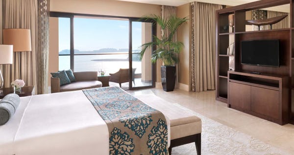 Presidential Palm Sea View Suite