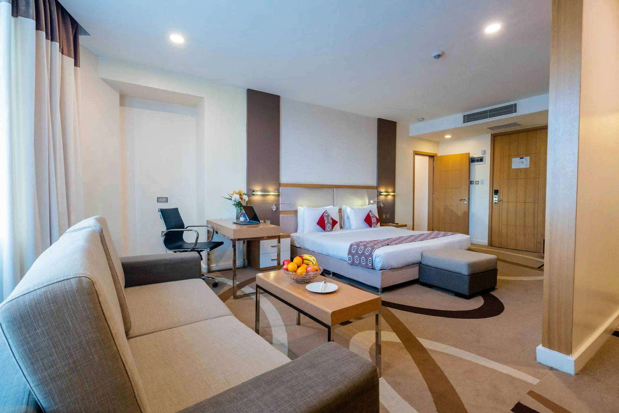 prideinn-azure-hotel-nairobi-westlands-superior-room_9153