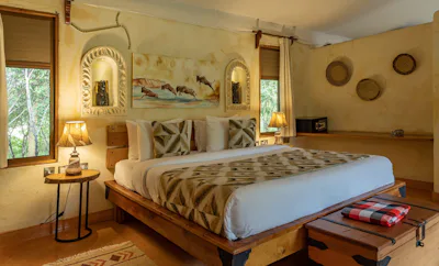 Luxury River View Cottage