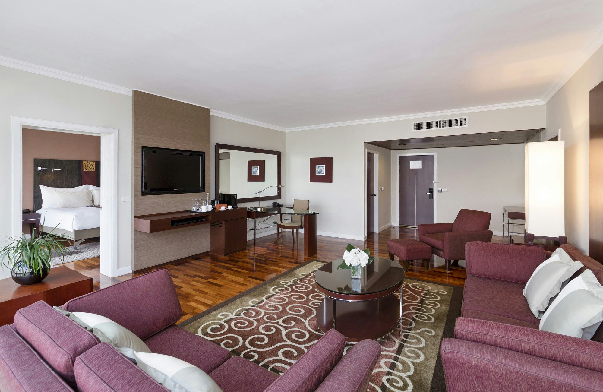 pullman-bangkok-hotel-g-executive-suite-02_11838