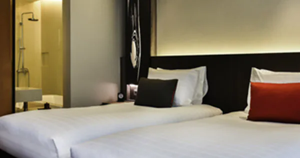 pullman-bangkok-king-power-deuluxe-room-01_94