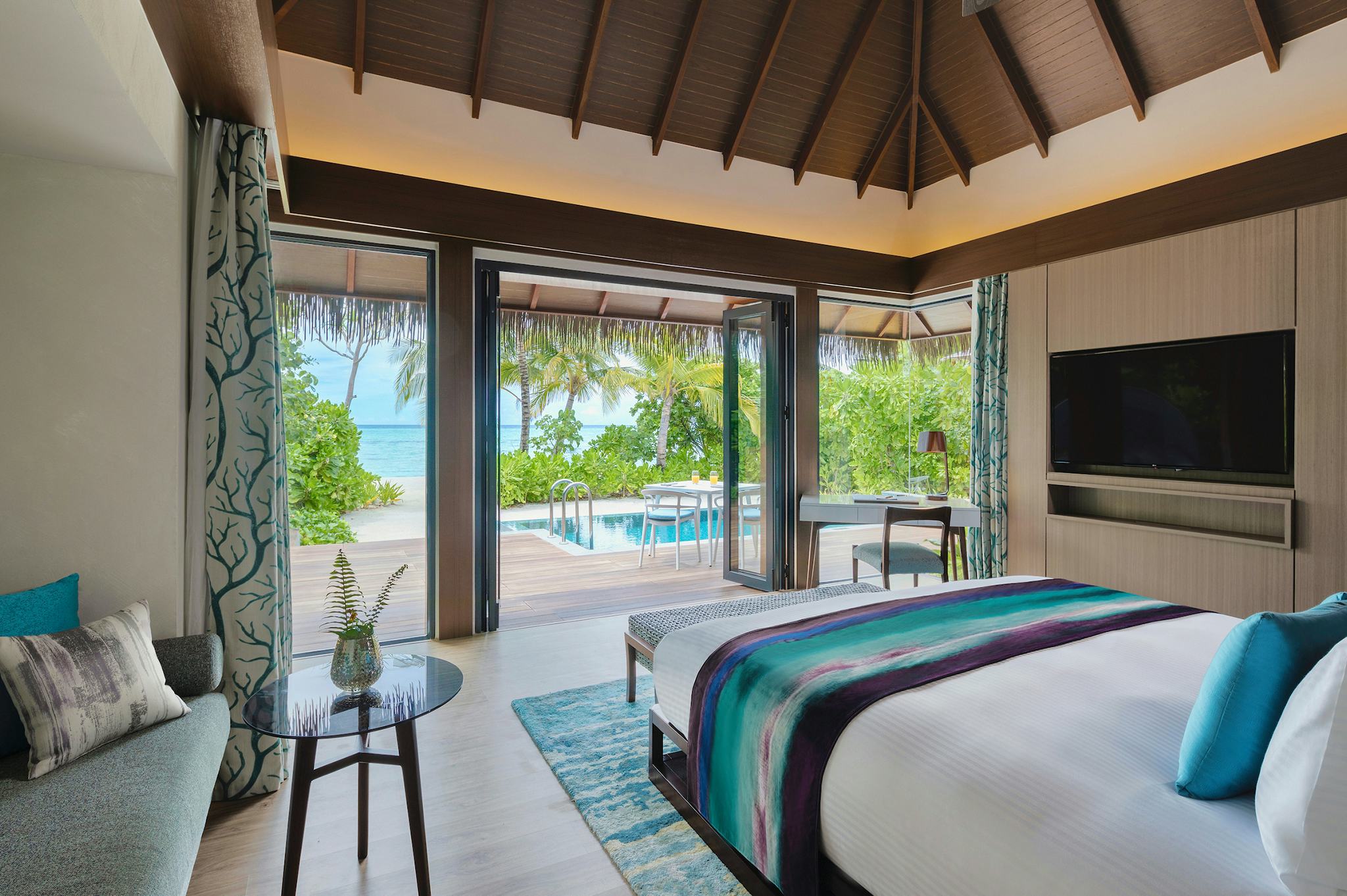 pullman-maldives-maamutha-beach-pool-villa-01_12442