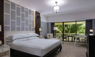 SUPERIOR TWIN/KING SEA VIEW