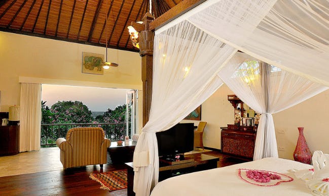 puri-mas-boutique-resort-and-spa-lombok-royal-suite_6514