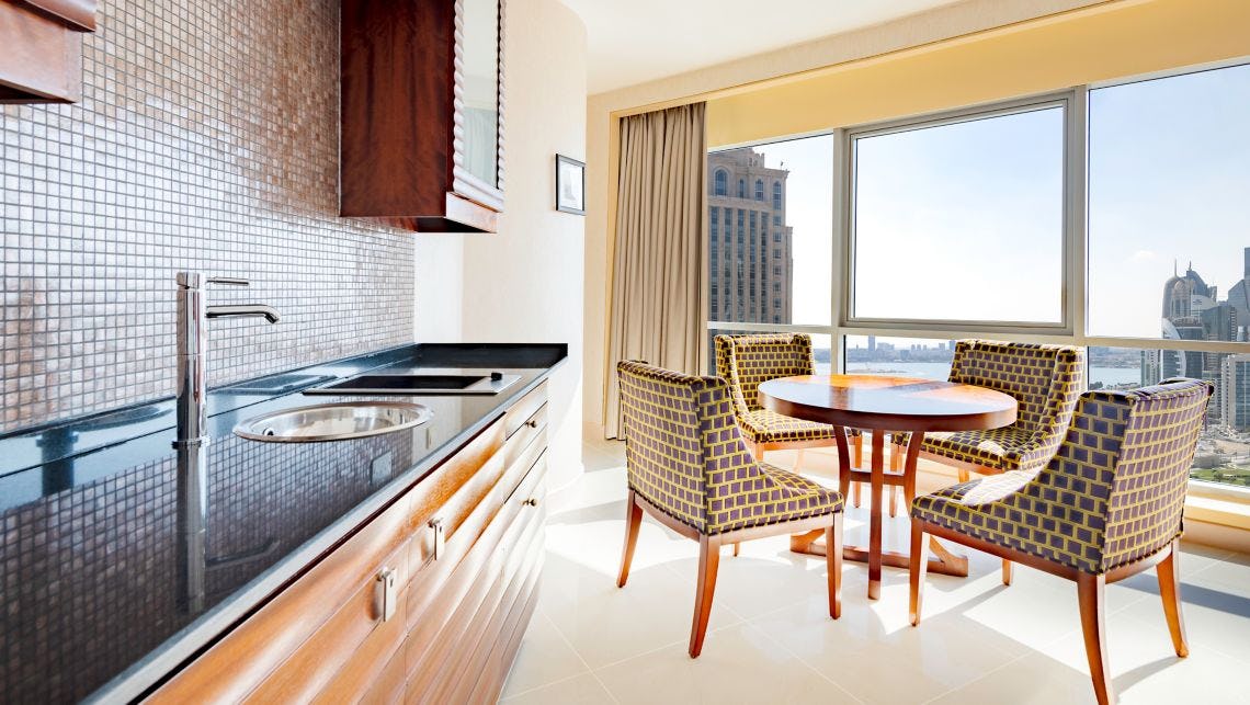 qabila-westbay-hotel-doha-qatar-junior-suite-01_13201