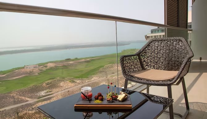 Deluxe Suite with Balcony - Panoramic View