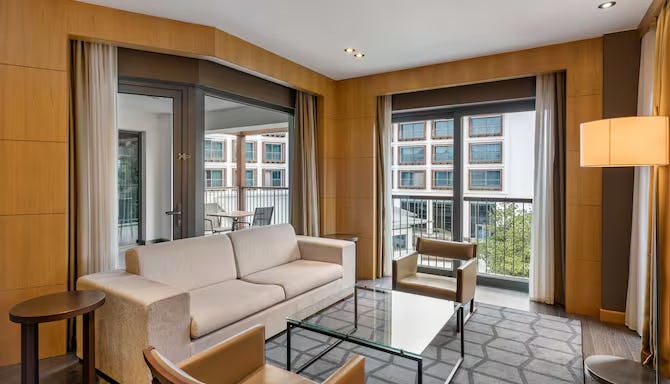 radisson-blu-hotel-and-spa-istanbul-tuzla-hammam-suite-with-hammam-sauna-and-terrace-02_8061