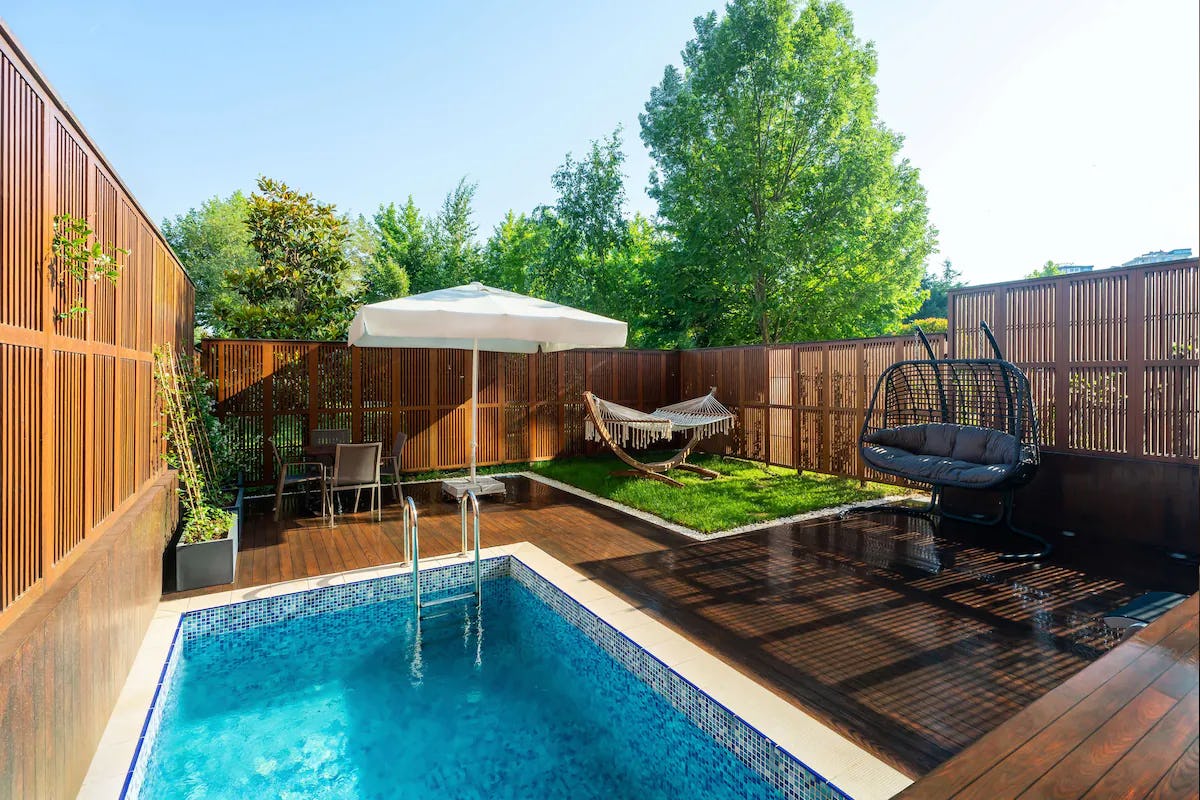 radisson-blu-hotel-and-spa-istanbul-tuzla-pool-suite-with-private-sauna-pool-and-garden_8061