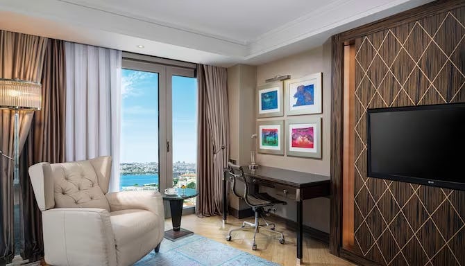 Executive Room - Golden Horn View