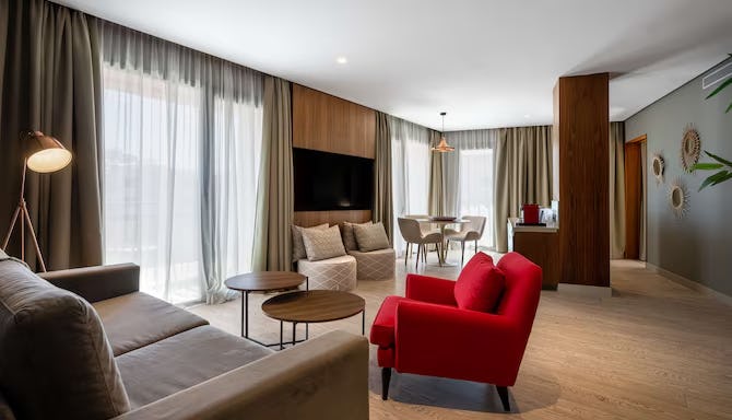 radisson-blu-hotel-marrakech-carre-eden-suite-with-terrace_9612