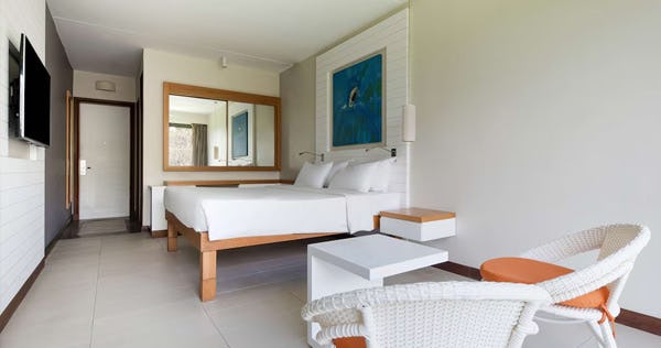 radisson-blu-poste-lafayette-resort-and-spa-mauritius-standard-room-02_2890