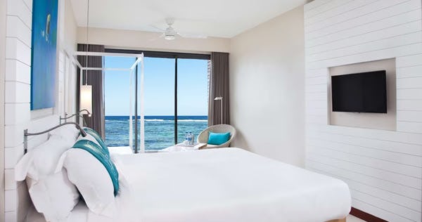 radisson-blu-poste-lafayette-resort-and-spa-mauritius-superior-beachfront-room-01_2890