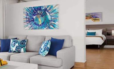 Premium Studio Suite with Whirlpool