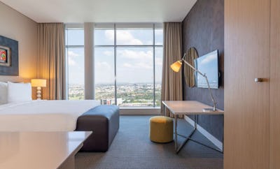 Three Bedroom Penthouse Suite - Skyline View